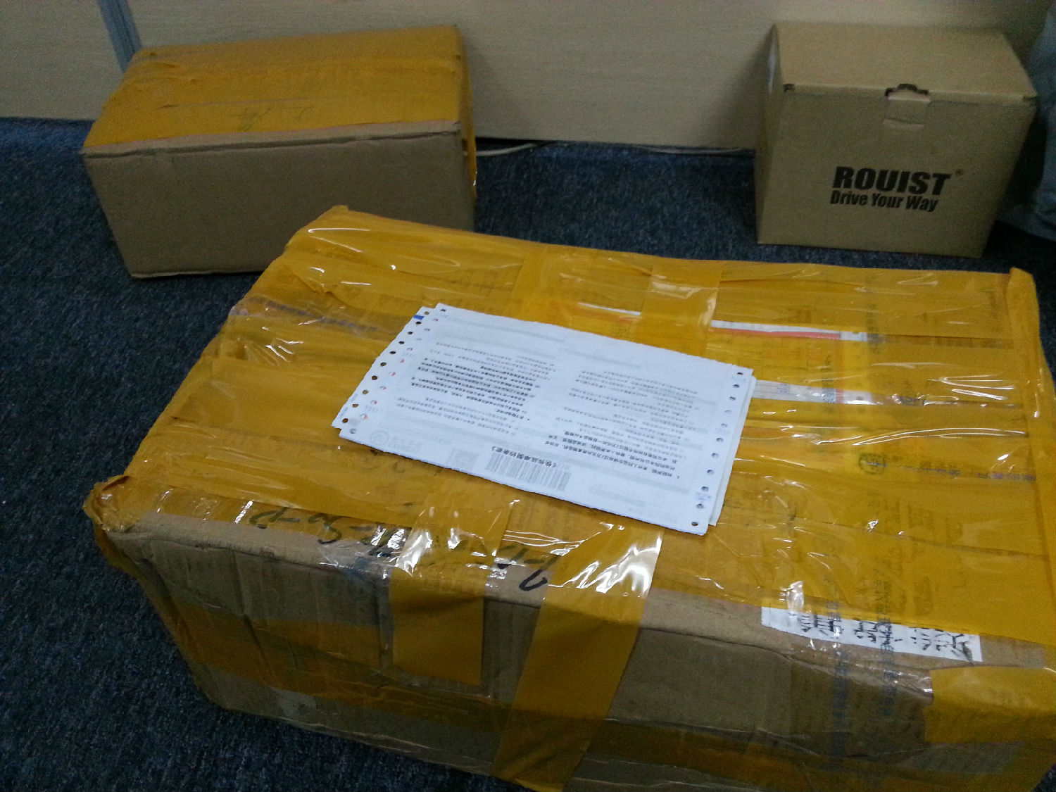 東莞客戶訂購的P+F傳感器已經發(fā)貨！