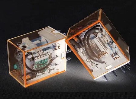 電磁繼電器觸點(diǎn)由什么材料制造組成，電磁繼電器是做什么用的？